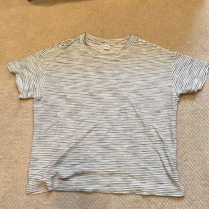 Old Navy women boxy t shirt
